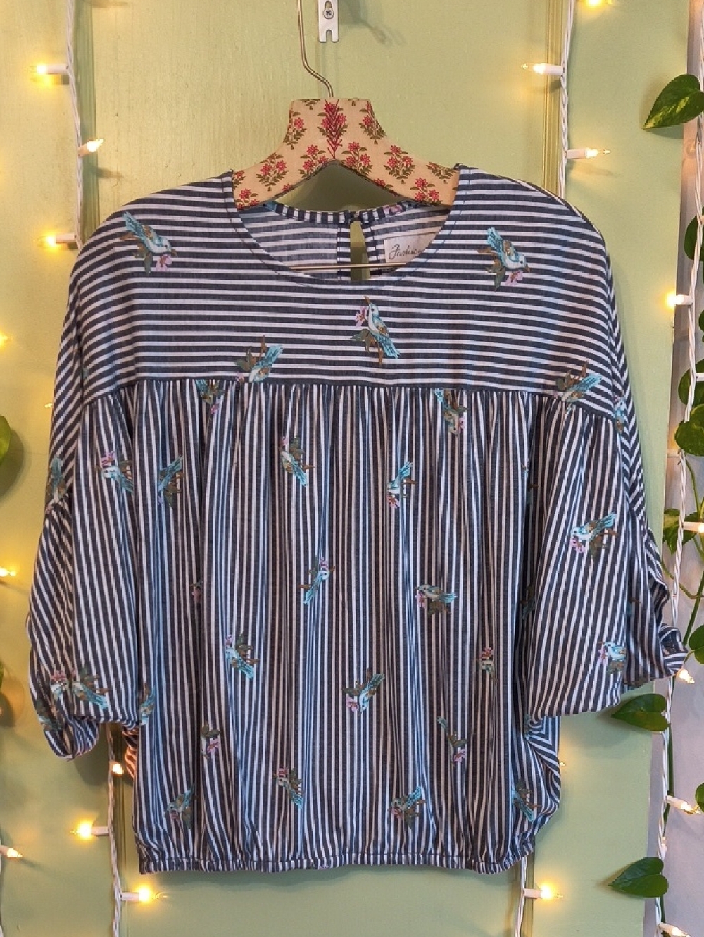 Women's Fashion Avenue Gry White Vertical Stripe Bird 🐦 Balloon Blouse S